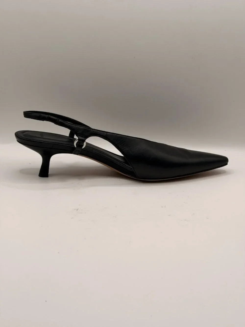 Vince Women Venice Black Leather Pointed Toe Kitten Slingback Heel Pump Sz 9.5 M
